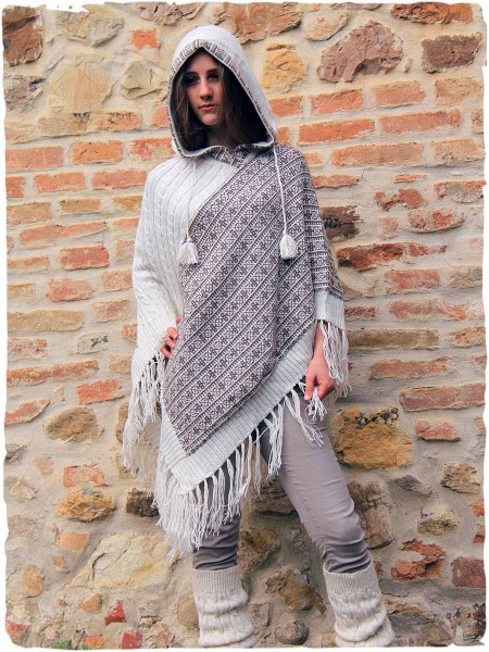 Peruvian-Style-Poncho