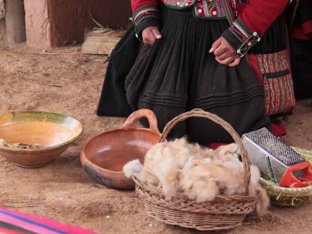 Poncho-and-Alpaca-Wool-Washing