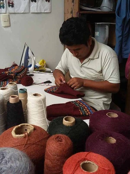 Artisan-in-Peru-Ethical-Clothing-in-alpaca-wool Artisan-in-Peru-Ethical-Clothing-in-alpaca-wool