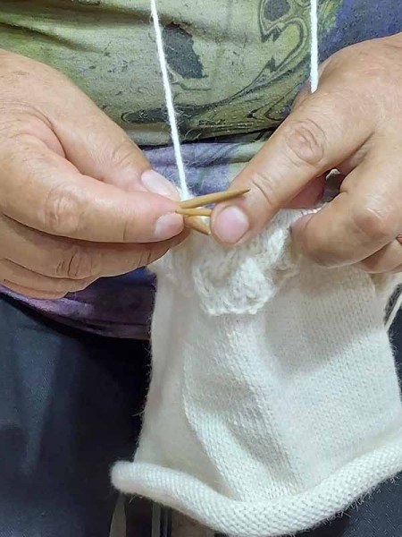 Sustainable-Fashion-and-knitting-authentic-craftsmanship Sustainable-Fashion-and-knitting-authentic-craftsmanship